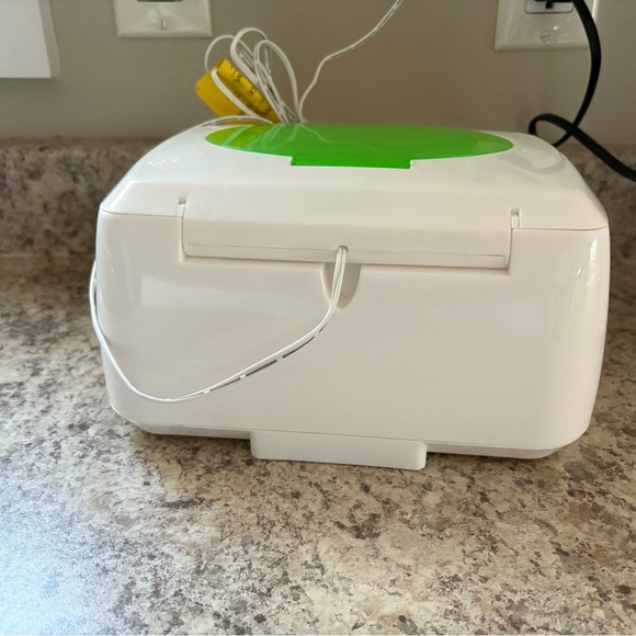 White and Green Wipe Warmer - Picture 5 of 7